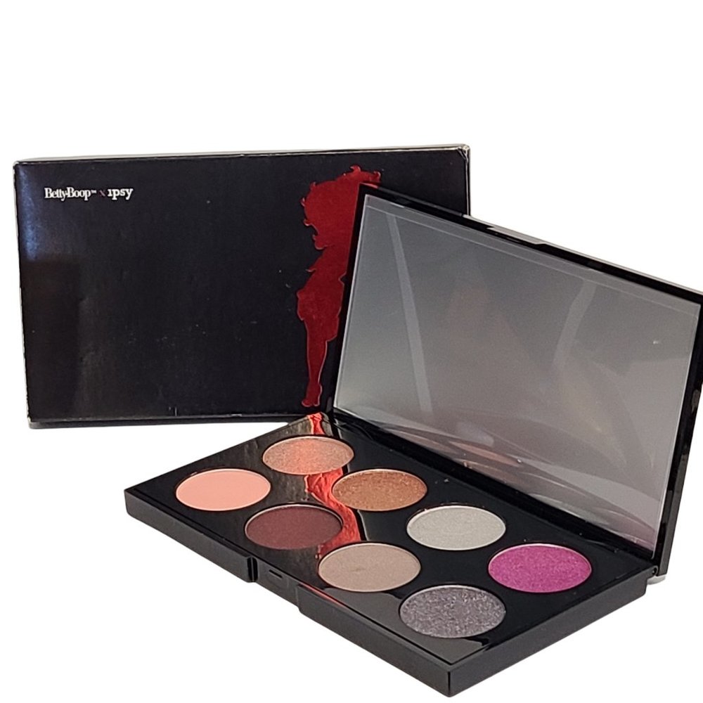Betty Boop x Ipsy Thats So Betty Eyeshadow Palette New
